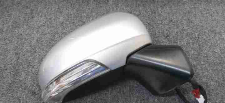 2013 Ractis side mirror!