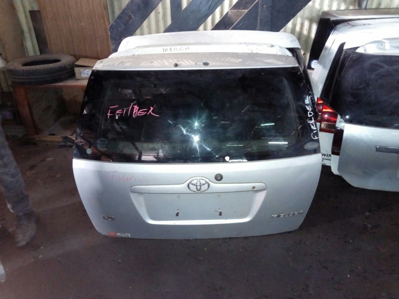 Toyota Fielder boot!
